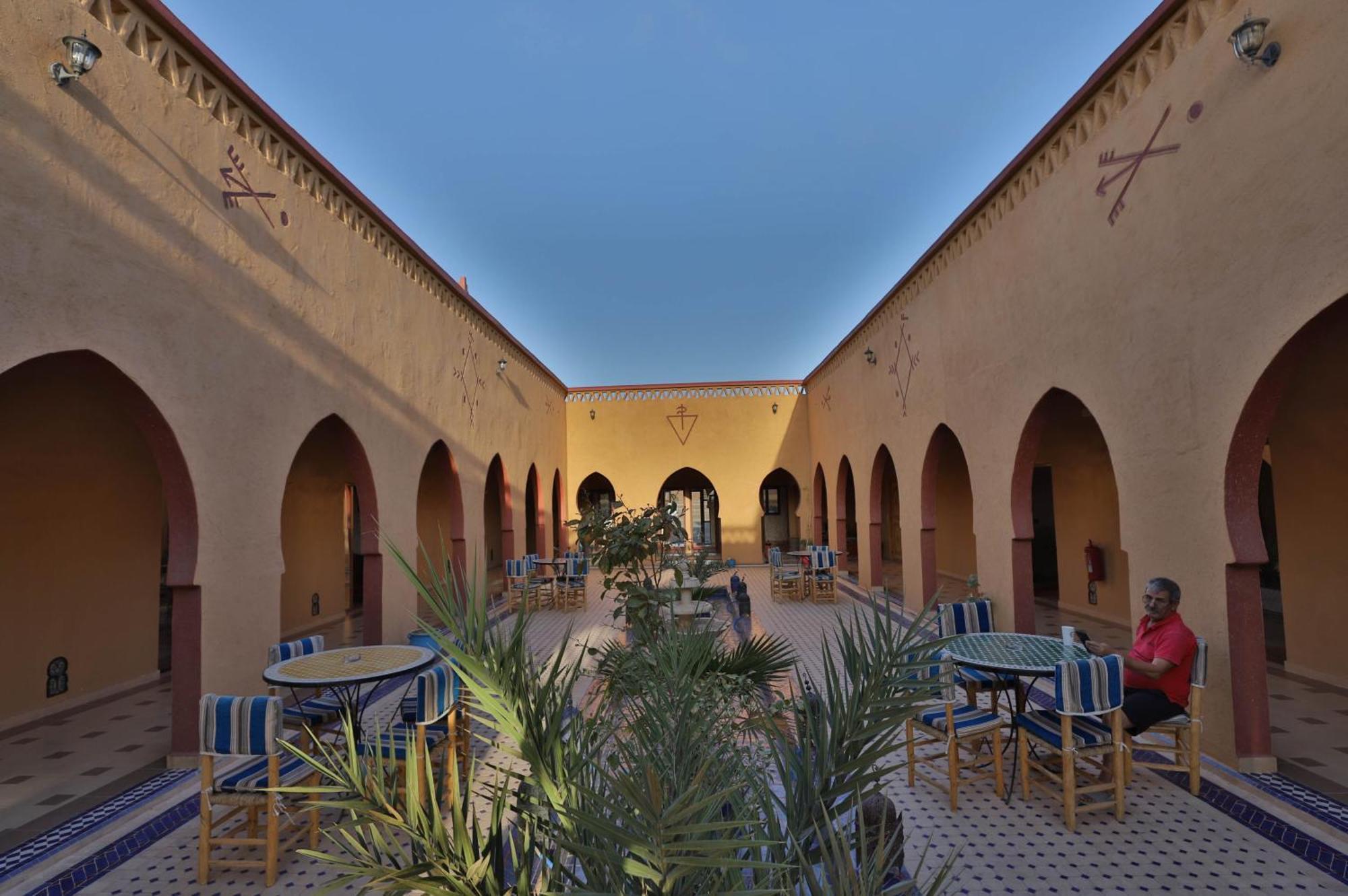 Berber Palace Hotel Merzouga Bagian luar foto