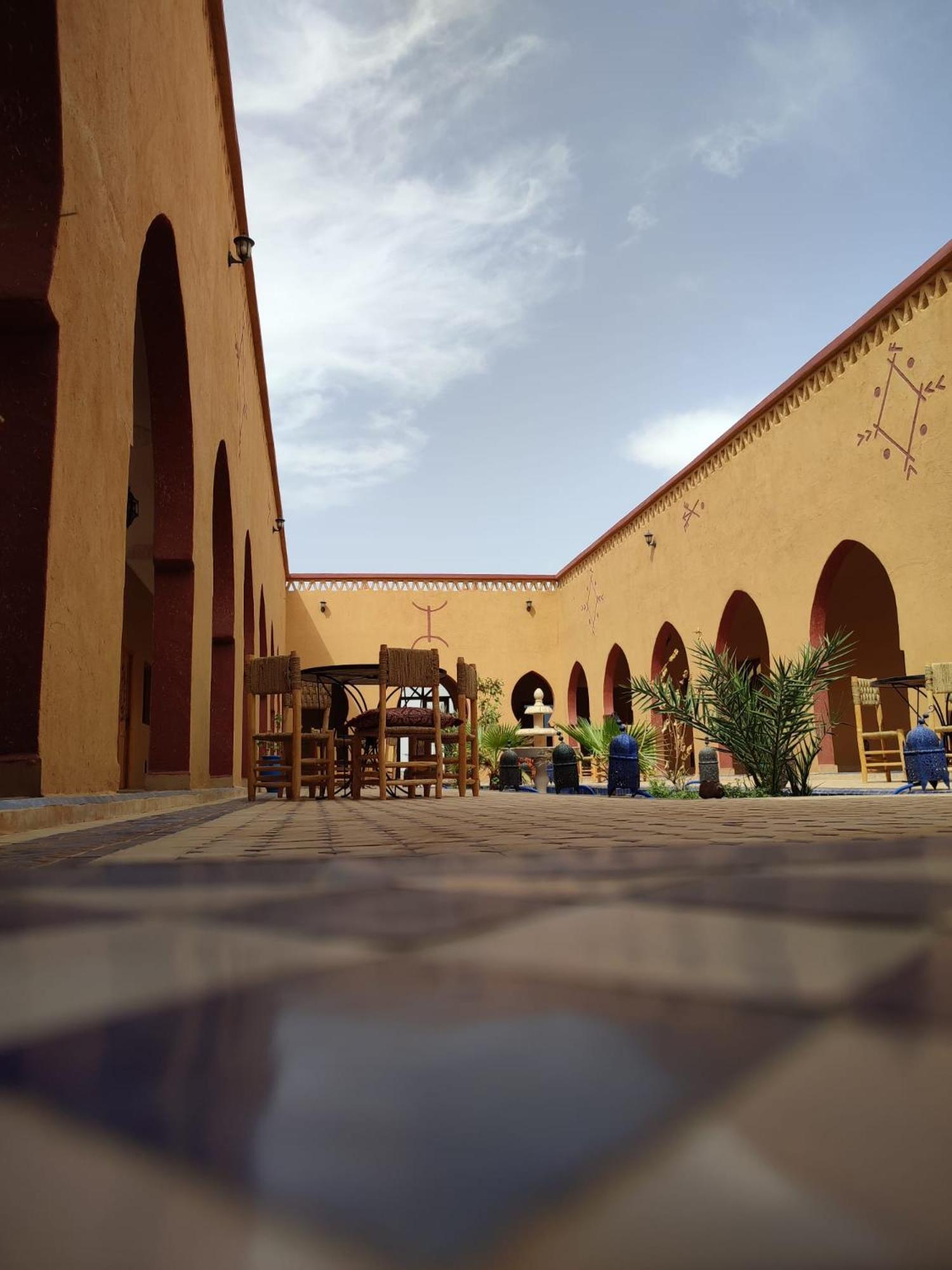 Berber Palace Hotel Merzouga Bagian luar foto