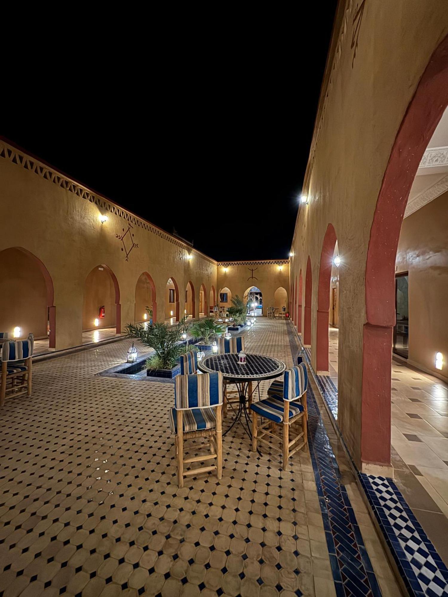 Berber Palace Hotel Merzouga Bagian luar foto
